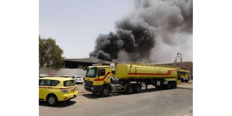 ابوظہبی میں گودام میں آتشزدگی