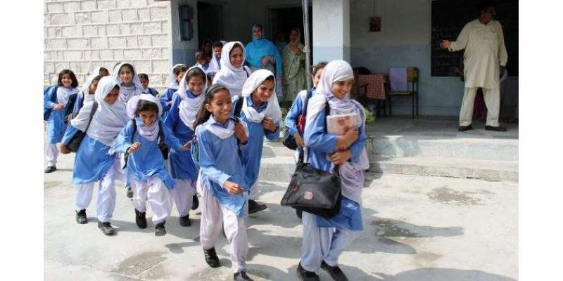 پنجاب کے اسکولوں میں گرمیوں کی چھٹیوں پر نیا تنازعہ کھڑا ہو گیا