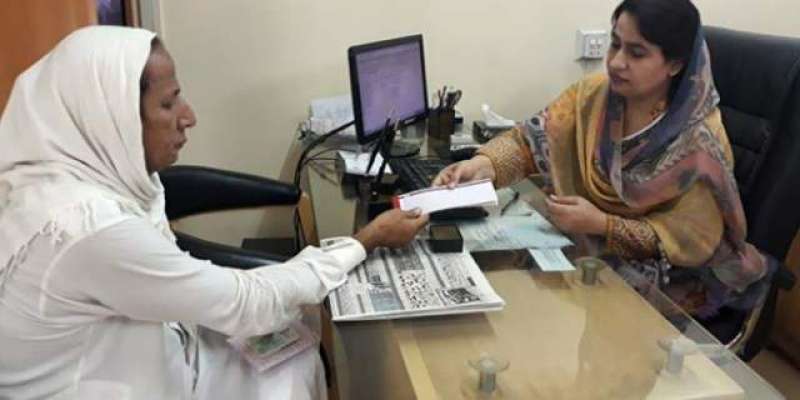 مُلکی تاریخ میں پہلی مرتبہ خواجہ سرا کا بینک اکاؤنٹ کھُل گیا