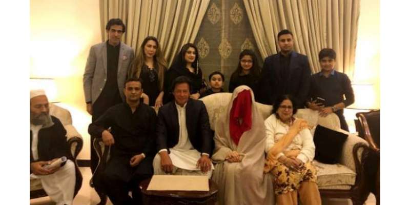 عمران خان کی اہلیہ بشریٰ بی بی گھریلو ذمہ داریوں تک محدود ر ہیں گی ،ذرائع