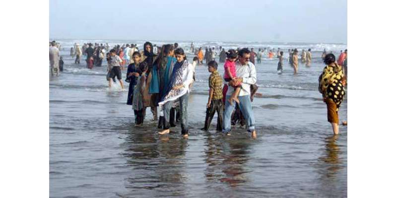 کراچی کے ساحل پر پکنک منانے والے جلدی بیماریوں کا شکار