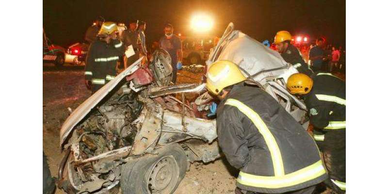 سعودی عرب ، ٹریفک حادثے میں ایک ہی خاندان کے تین افراد جان سے ہاتھ دھو ..