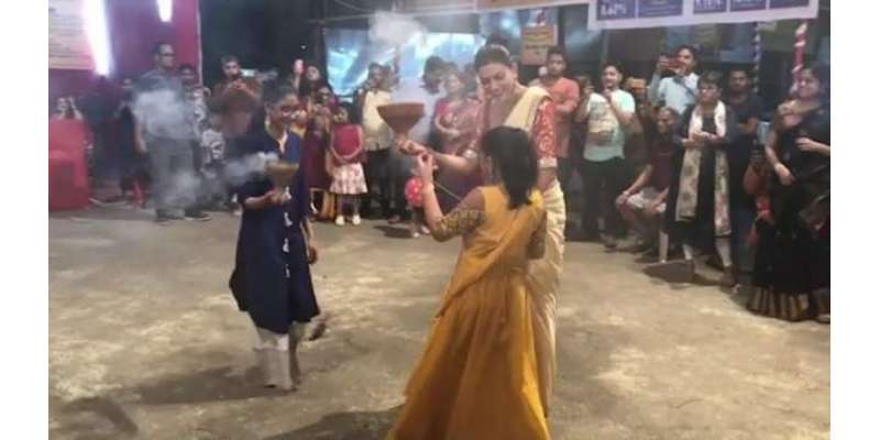 سشمیتا سین کی بیٹی کے ہمراہ رقص کی وڈیو نے انٹرنیٹ پر دھوم مچا دی