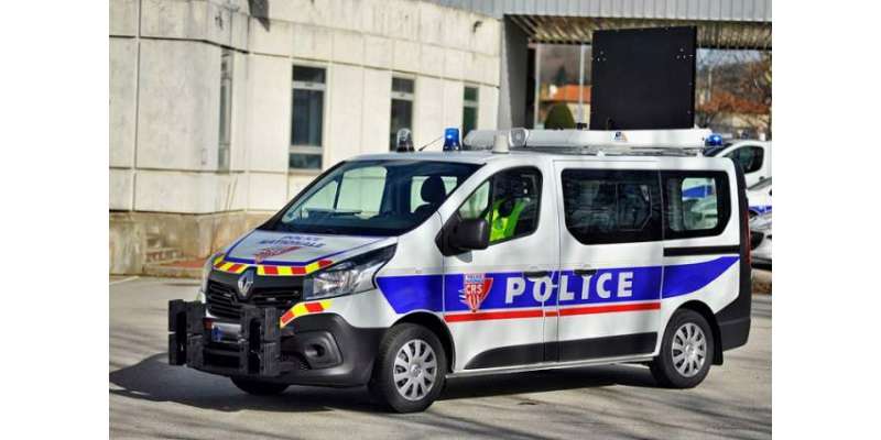 فرانسیسی پولیس نے ایک 73 سالہ شرابی ڈرائیور کو چوک کے گرد 17 چکر لگانے ..