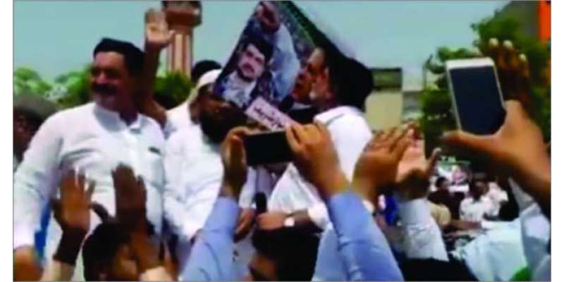ن لیگی رہنماؤں نے اپنے قائد نواز شریف کے پوسٹر کو بھی نہ بخشا