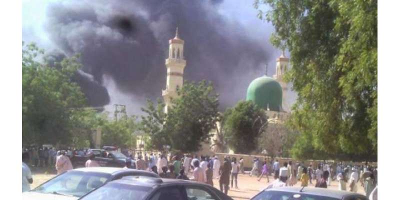 مسجد میں تین خودکش حملوں کے نتیجے میں کم از کم 10 افراد جاں بحق ہو گئے