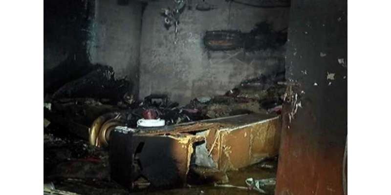 کراچی میں افسوس ناک واقعہ، خاتون نے اپنے ہی گھر کو آگ لگا دی