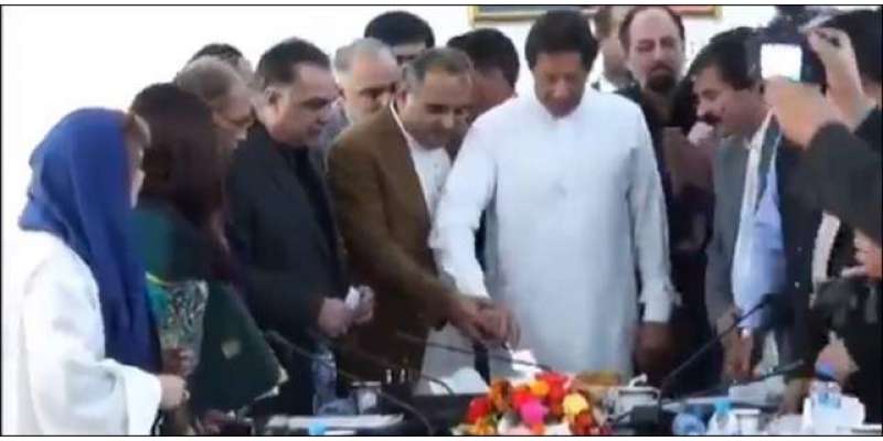 وزیراعظم عمران خان کا ہندو برادری کے ساتھ اظہار یکجہتی، دیوالی کا کیک ..