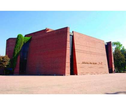 لاہور، 32ویں مڈ کیرئیرمینجمنٹ کورس کے وفد کا آرٹس کونسل الحمرا کا دورہ