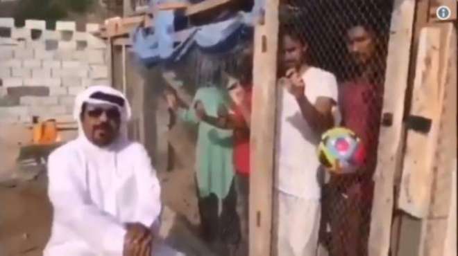 دبئی میں بھارتی شائقین فٹبال کو پرندوں کے پنجرے میں قید کرنیوالے مقامی شخص گرفتار