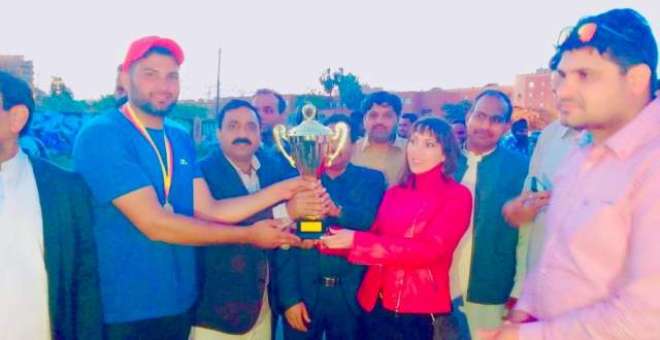 ریال میڈرڈ کرکٹ کلب نے ویلنسیا میں ہونے والے یوم پاکستان ٹیپ بال کرکٹ ٹورنامنٹ جیت لیا