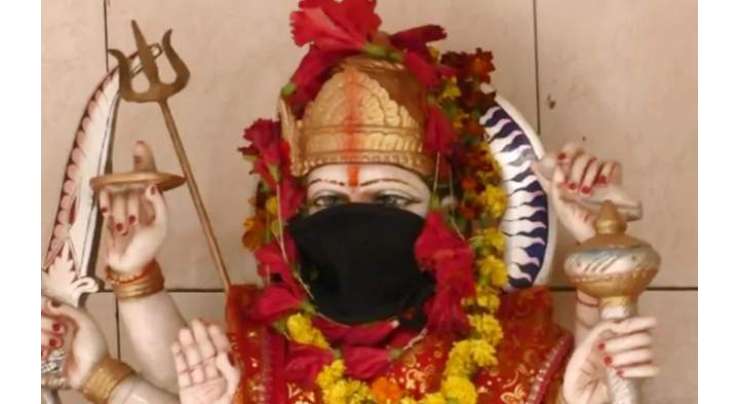 زہریلی ہوا سے بچانے کے  لیے بھارت  میں  بھگوانوں کو بھی ماسک پہنا دئیے گئے