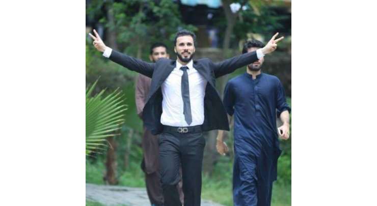 پولیس کا حسان نیازی کی گرفتاری کیلئے ان کے گھر پرچھاپہ