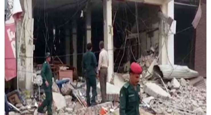 صادق آباد:بینک کی عمارت میں دھماکے سے 21 افراد زخمی ہوگئے