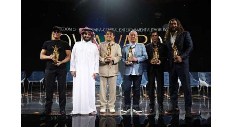 سعودی عرب نے شاہ رُخ خان، جیکی چن اور وان ڈیم کو ایوارڈ سے نواز دیا