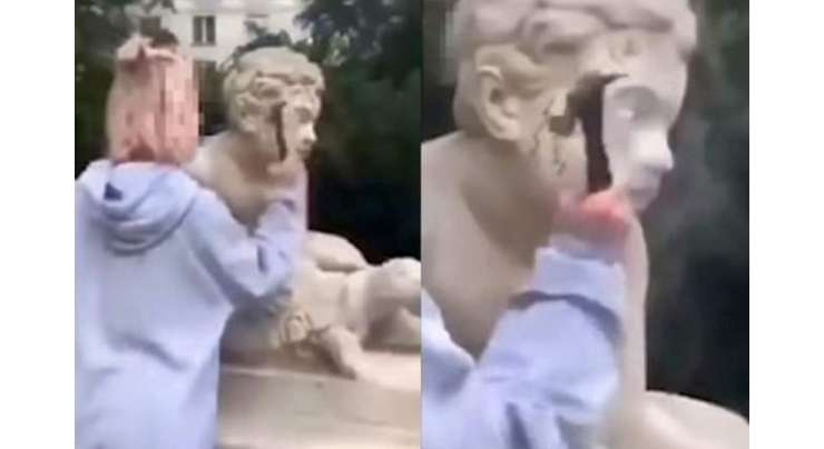 پولینڈ کی ماڈل نے  انسٹاگرام ویڈیو کے لیے صدیوں پرانا مجسمہ تباہ کر دیا