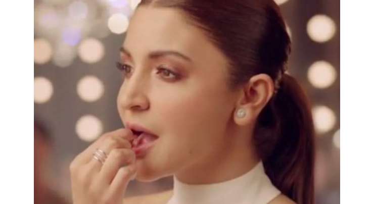 انوشکا شرما کو تمباکو کے اشتہار میں کام کرنا مہنگا پڑگیا، سوشل میڈیا صارفین کی جانب سے شدید تنقید