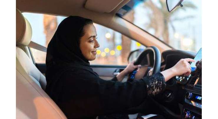 سعودی مملکت میں خواتین ٹیکسی ڈرائیور بھرتی ہونے لگیں