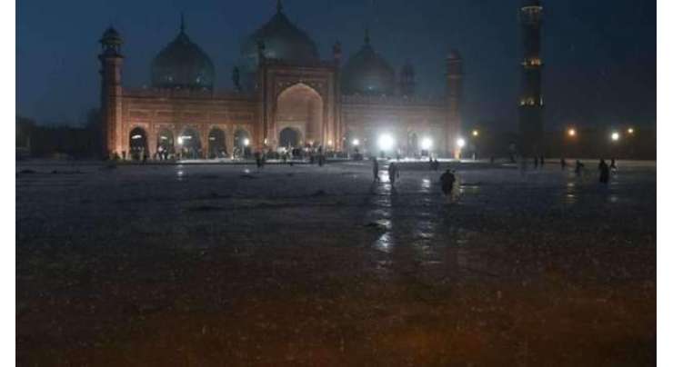 لاہور میں مسلسل 17 گھنٹے کی بارش نے تباہی مچا دی