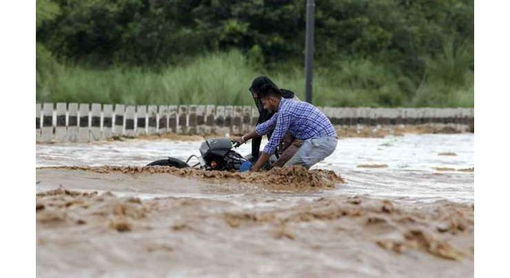 بھارت میں مون سون کی بارشوں سے اڑتیس افراد ہلاک