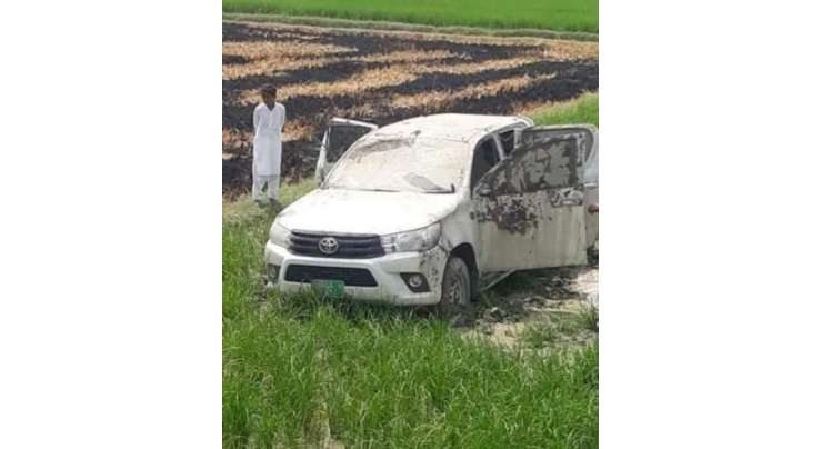 اوکاڑہ: اسسٹنٹ کمشنر دیپالپورتبریز صادق مری کی گاڑی کو حادثہ