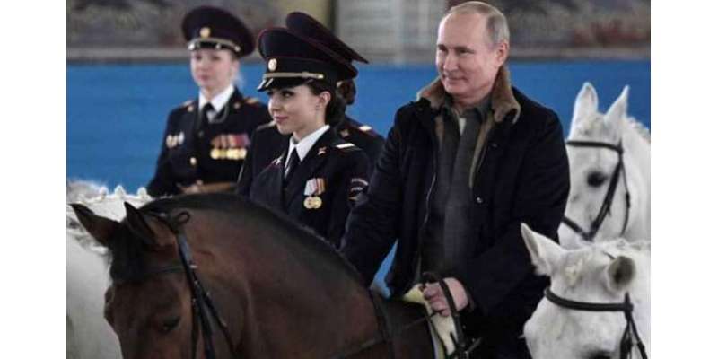 روسی صدر ولادی میر پیوٹن کا خواتین کوانوکھے انداز میں خراج تحسین