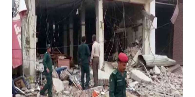 صادق آباد:بینک کی عمارت میں دھماکے سے 21 افراد زخمی ہوگئے