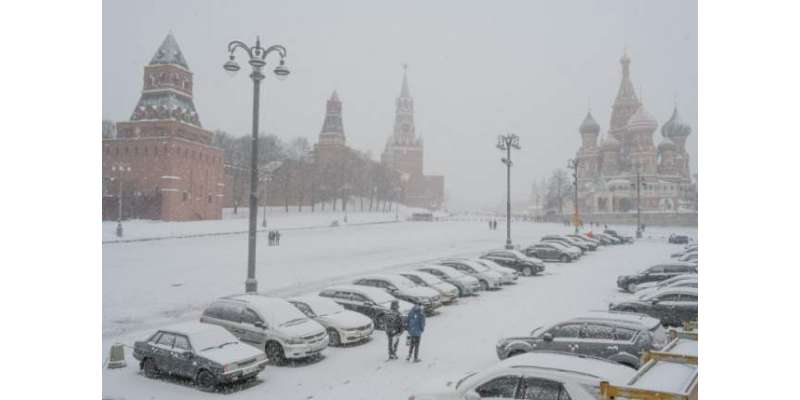 روس کے دارالحکومت ماسکو میں ریکارڈ برفباری ،ہر طرف سفید چادر بکھری ..