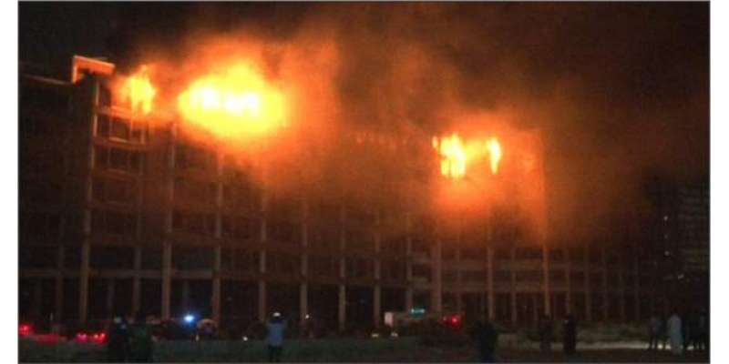 کراچی کی ایف ٹی سی عمارت میں آتشزدگی، پی پی قیادت کیخلاف جاری جعلی اکاونٹس ..