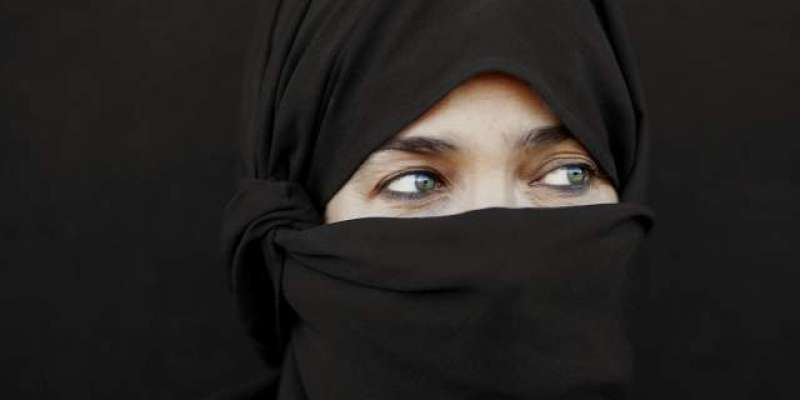 حجاب نہ پہننے والی خاتون پرایرانی پولیس کا تشدد، گرفتارکرلیا