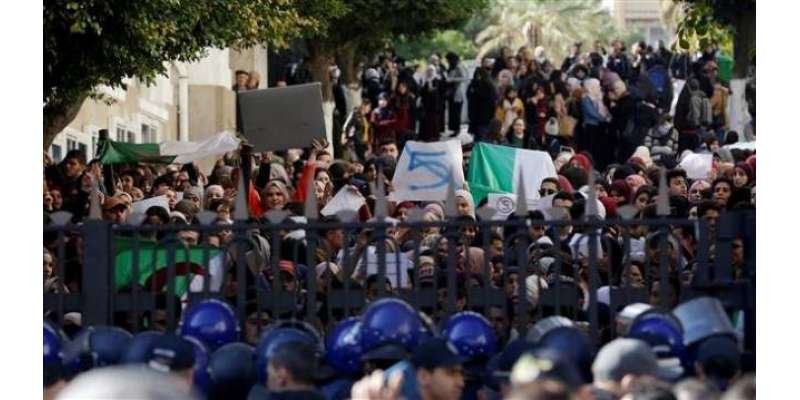 ملک بھر میں مظاہرے،آرمی چیف کا الجزائری صدرکوملک واپس نہ آنے کا مشورہ