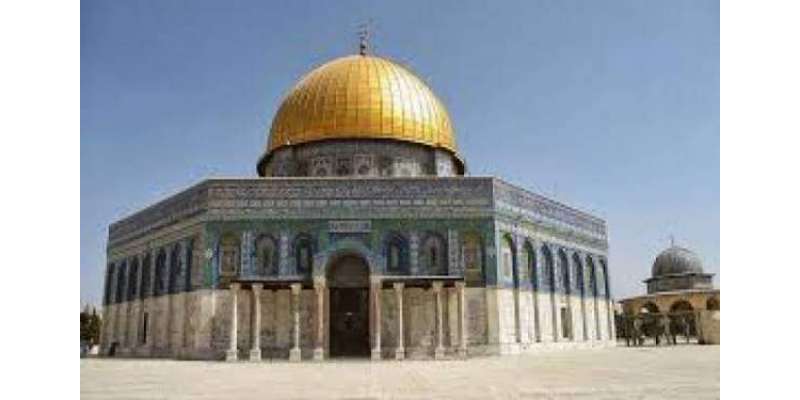 اسرائیلی پابندیوں کے باوجود مسجد اقصی میں 30 ہزار افراد کی نماز ادائیگی