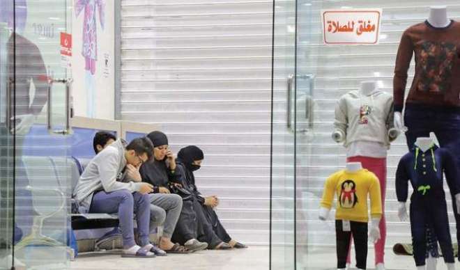 سعودی عرب میں اب نماز کے اوقات میں دکانیں بند نہیں ہوں گی