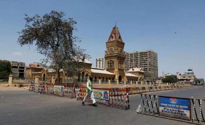 کورونا وائرس کا پھیلاﺅ:کراچی کی 12یونین کونسلوں کو مکمل سیل کردیا گیا