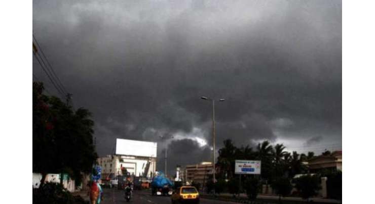 کراچی میں گرد آلود ہوائیں : کئی پروازیں تاخیر کا شکار، مسافر پریشان