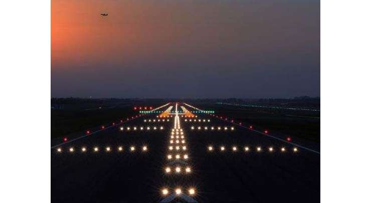 بین الاقوامی پرواز کی لینڈنگ سے قبل سیالکوٹ ائیرپورٹ کے رن وے کی لائٹس خراب