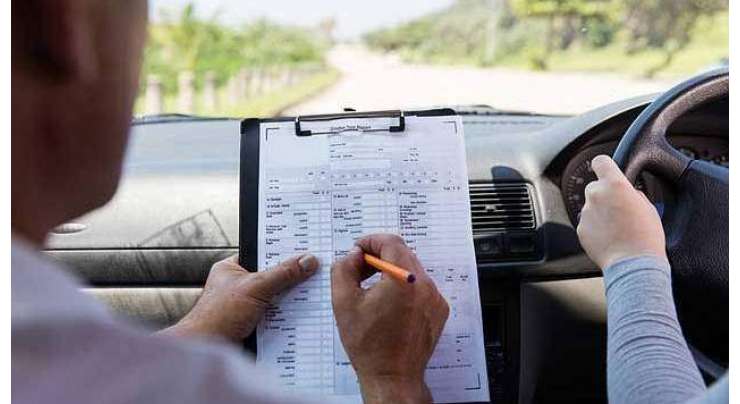 متحدہ عرب امارات کا ڈرائیونگ لائسنس حاصل کرنا آسان ہوگیا