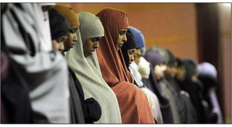 کسی مرد کے گھر میں موجود نہ ہونے کی صورت میں بالغ خاتون بھی عید نماز کی امامت کروا سکتی ہے
