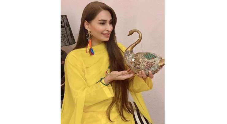 ریما خان نے پیلے رنگ کو امید اور خوشی قرار دے دیا