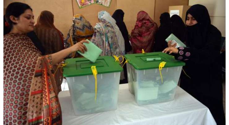 چلاس کے کئی حلقوں میں خواتین عملہ نہ پہنچ سکا، ووٹنگ کا عمل تعطل کا شکار