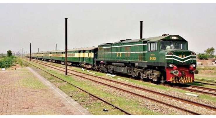 شہری نے لاہور سے کراچی جانے والی ٹرین کو بڑے حادثے سے بچا لیا