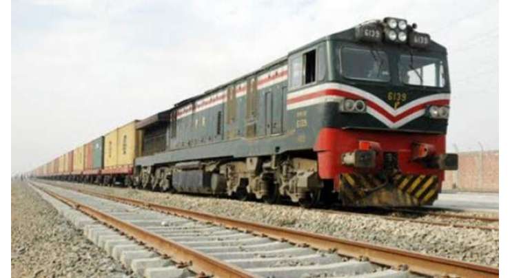 پاکستان ریلوے میں سفر کیلئے کورونا ویکسی نیشن لازمی قرار دے دی گئی