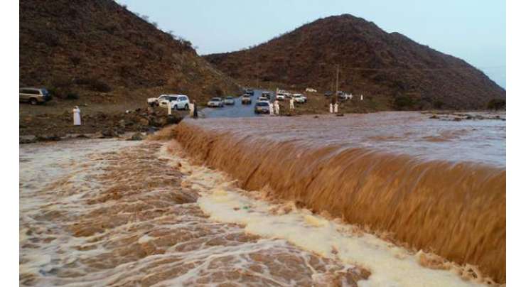 سعودی عرب کے شہروں میں طوفانی بارش کے بعد سیلابی صورتحال پیدا ہوگئی