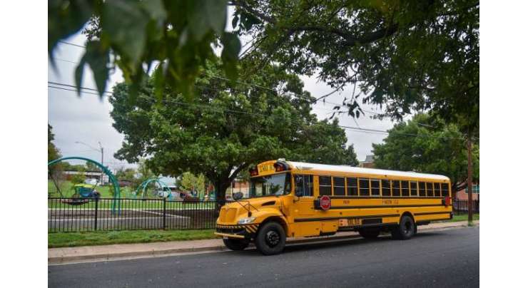 منگولیا کی حکومت نے دارالحکومت الان باتور کی ٹریفک کی بھیڑ کو کم کرنے اور طلبائ  کی حفاظت کو یقینی بنانے کے لئے 200 مزید   نئی سکول بسیں خرید ے گی
