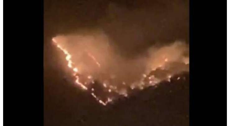 مکہ مکرمہ میں خوفناک آتش زدگی، آگ نے وسیع علاقے کو لپیٹ میں لے لیا