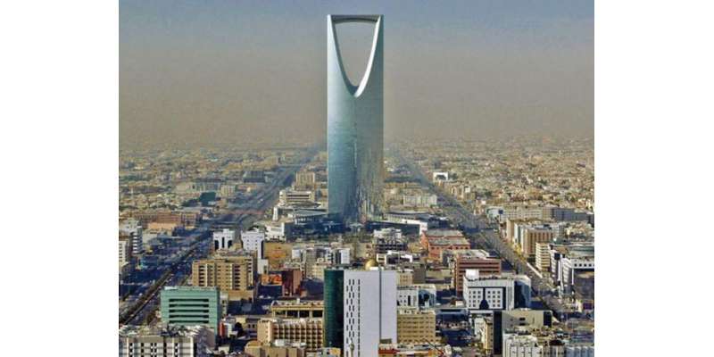 سعودی عرب میں کرفیو کے دوران کچھ کاروباری سرگرمیاں جاری رکھنے کی اجازت