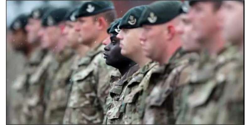 برطانوی فوج نے گھٹنے ٹیک کر اظہارِ یکجہتی کرنے پر پابندی عائد کردی