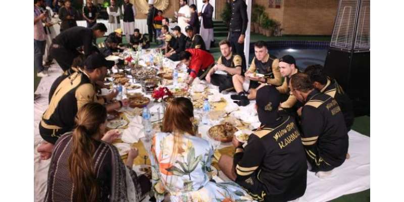 پی ایس ایل5، غیر ملکی کرکٹرز کی آؤٹنگ ، دیسی کھانے کھائے
