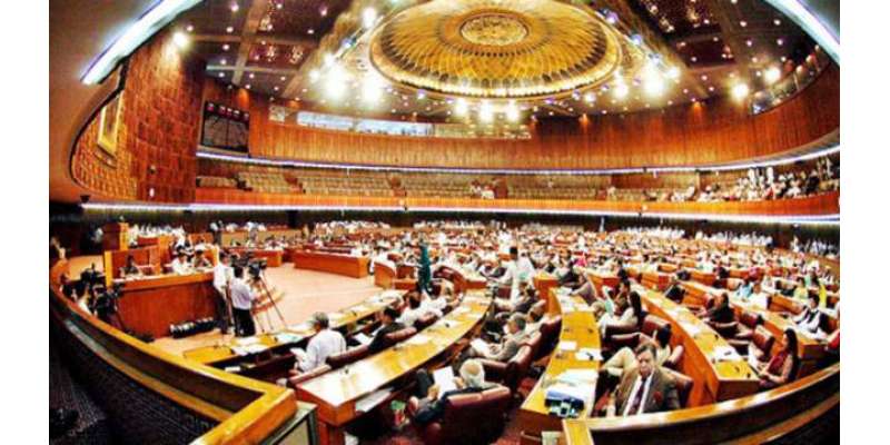 قومی اسمبلی کے اجلاس میں حکومتی اور اپوزیشن بنچوں کی ایک دوسرے پر تنقید