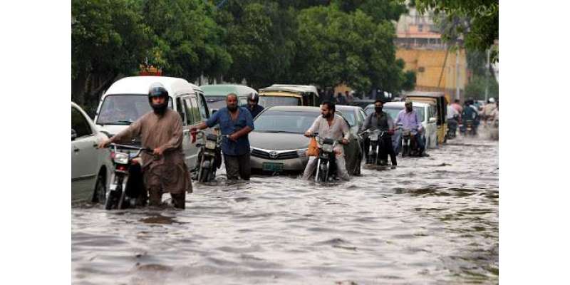 کراچی میں شدید بارشیں، کرنٹ لگنے کے واقعات ،21 افراد جاں بحق